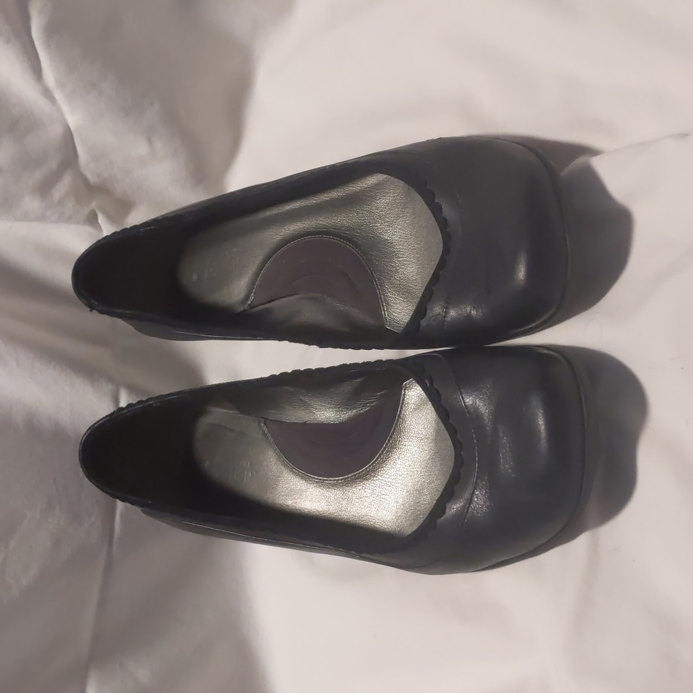 Kenneth Cole Reaction wedges